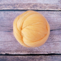 Creamsicle wool roving