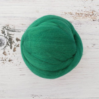 Emerald wool roving