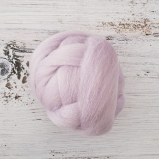 violet wool roving
