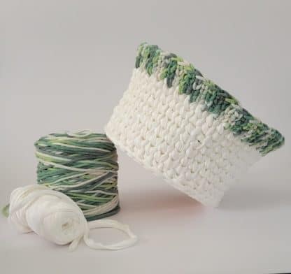Crochet basket tshirt yarn